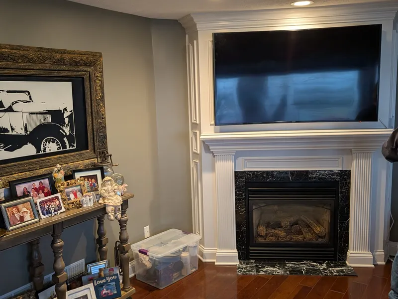 TV installation in Floyds Knobs home