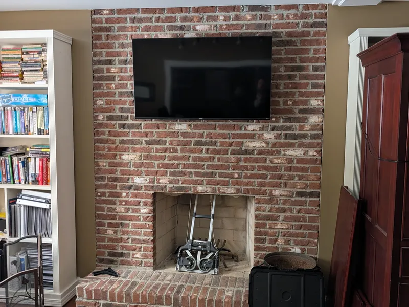 Wall mount TV Harrods Creek