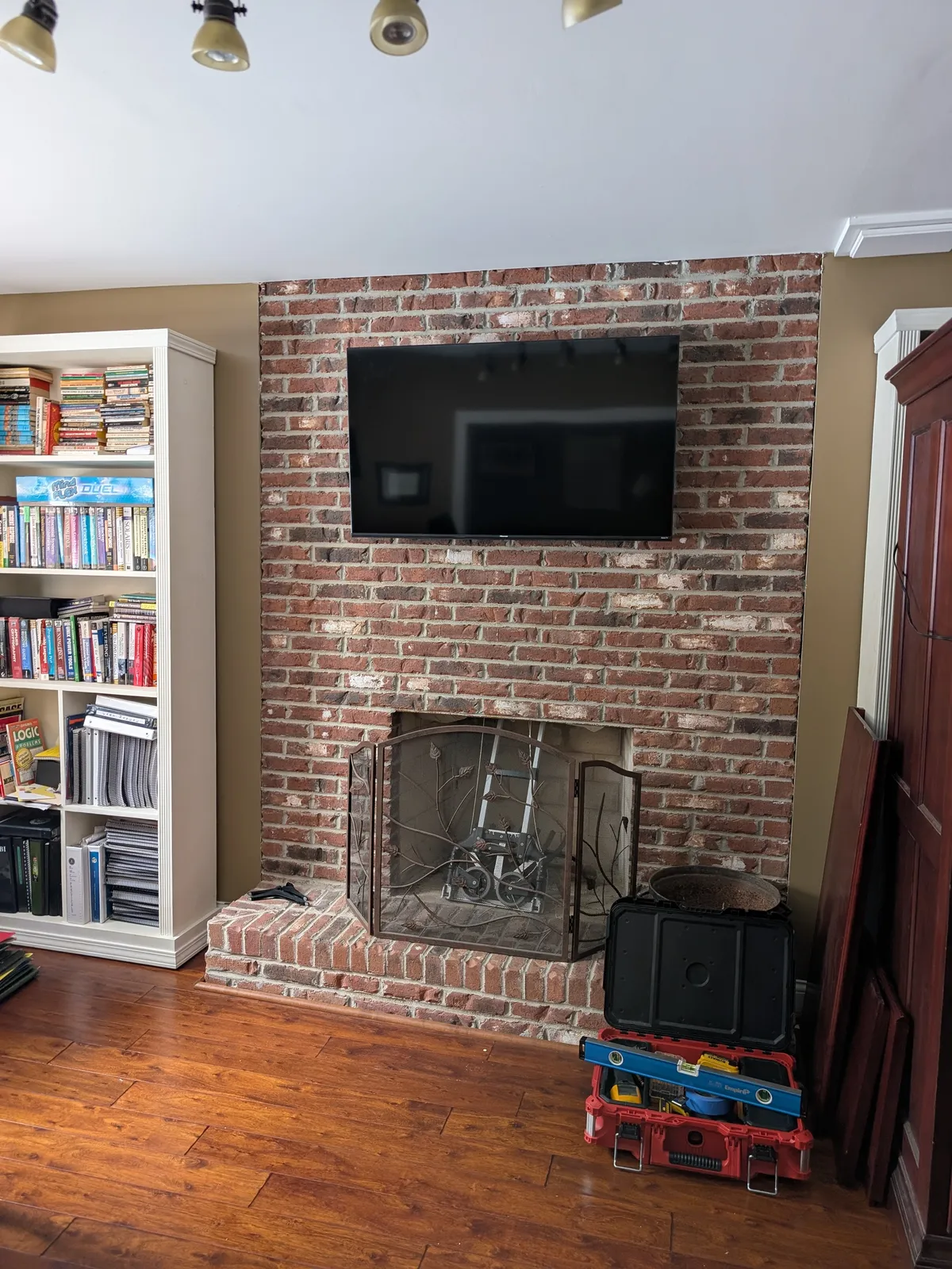 Samsung Frame TV flush mounted on wall